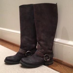 Ladies tall leather boots
